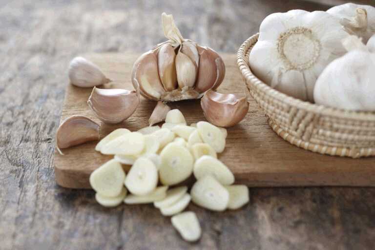 This One Diabetes-Related Condition Can Be Reduced with Garlic!