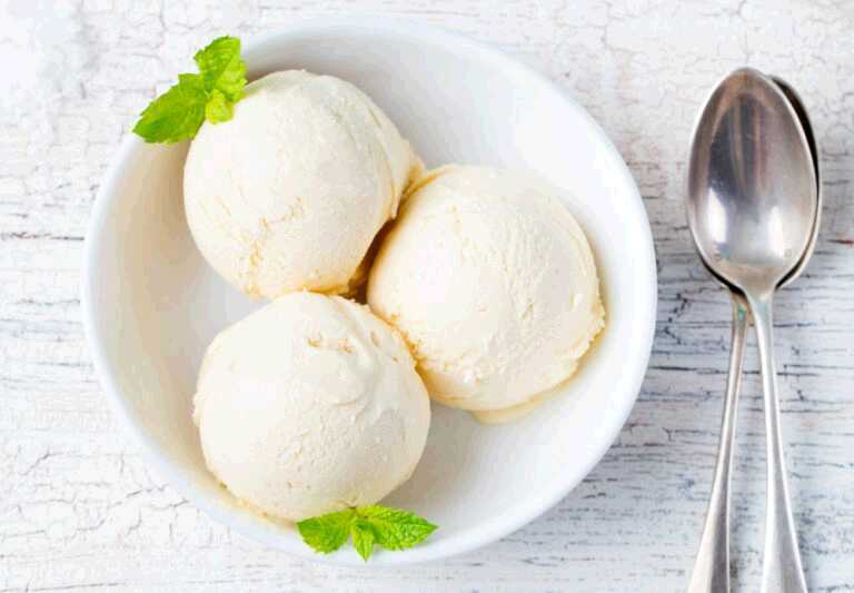 3 Low Carb Ice Cream Recipes (No Ice Cream Machine Needed)